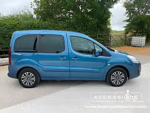 Used 2019 Peugeot Partner Tepee Active Blue - Interior and Exterior details 4