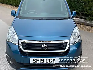 Used 2019 Peugeot Partner Tepee Active Blue - Interior and Exterior details 7