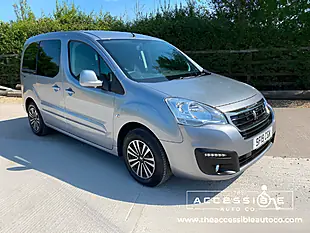 Used 2019 Peugeot Partner Tepee Active Horizon RS Grey - Interior and Exterior details 4