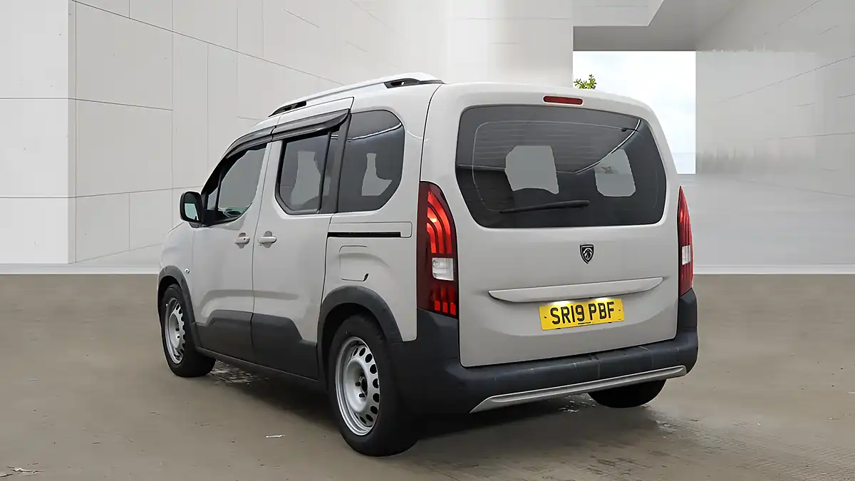 Used 2019 Peugeot Rifter Allure Beige - Interior and Exterior details 3