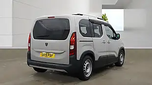 Used 2019 Peugeot Rifter Allure Beige - Interior and Exterior details 4
