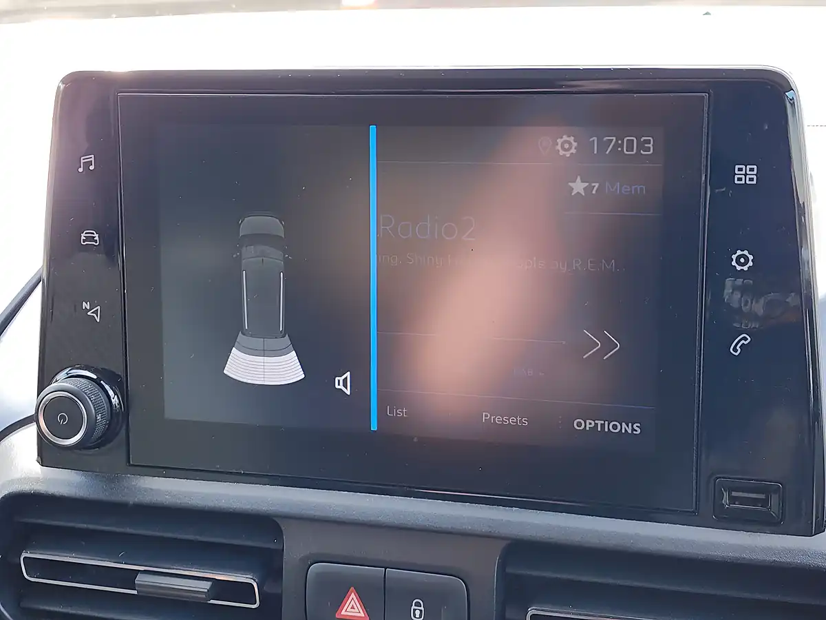Used 2019 Peugeot Rifter Allure Black - Interior and Exterior details 12