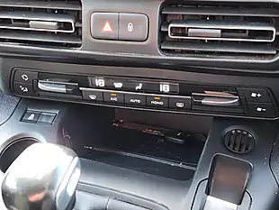 Used 2019 Peugeot Rifter Allure Black - Interior and Exterior details 13