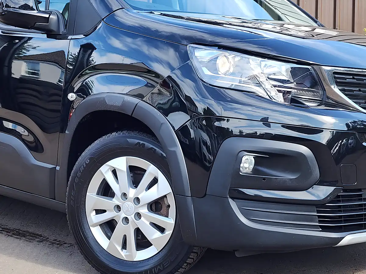 Used 2019 Peugeot Rifter Allure Black - Interior and Exterior details 2