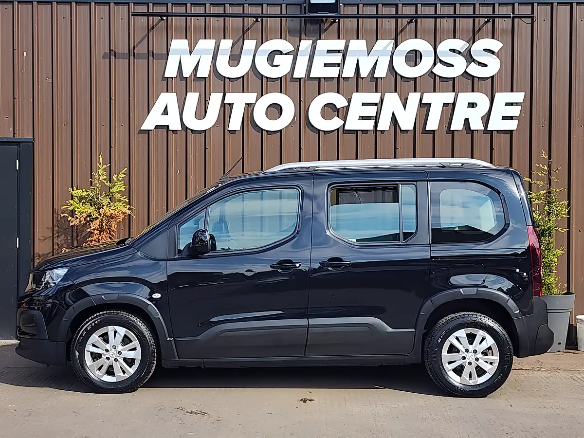 Used 2019 Peugeot Rifter Allure Black - Interior and Exterior details 4