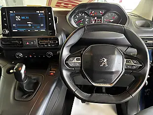 Used 2019 Peugeot Rifter Allure Blue - Interior and Exterior details 10