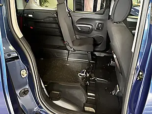Used 2019 Peugeot Rifter Allure Blue - Interior and Exterior details 16