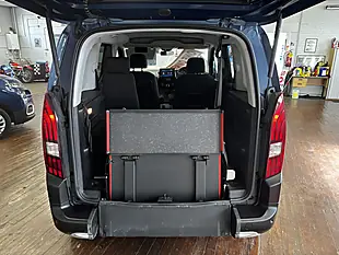 Used 2019 Peugeot Rifter Allure Blue - Interior and Exterior details 17