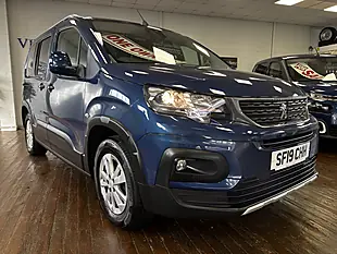 Used 2019 Peugeot Rifter Allure Blue - Interior and Exterior details 20