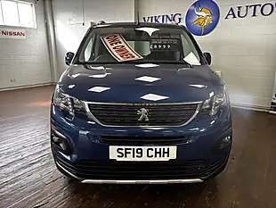 Used 2019 Peugeot Rifter Allure Blue - Interior and Exterior details 4