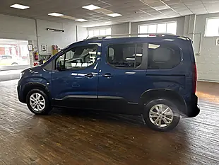 Used 2019 Peugeot Rifter Allure Blue - Interior and Exterior details 6