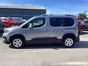 Used 2019 Peugeot Rifter Allure Grey - Interior and Exterior details 12