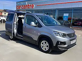 Used 2019 Peugeot Rifter Allure Grey - Interior and Exterior details 16