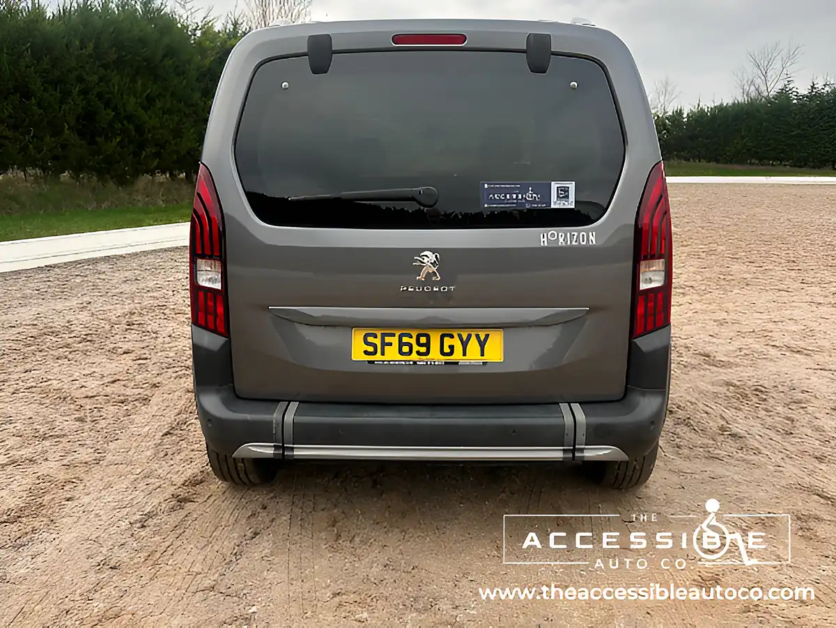 Used 2019 Peugeot Rifter Allure Horizon Grey - Interior and Exterior details 10