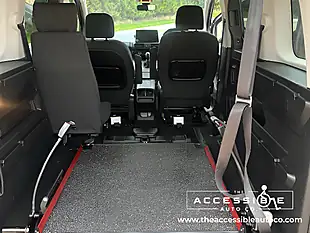 Used 2019 Peugeot Rifter Allure Horizon Grey - Interior and Exterior details 12