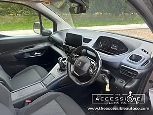 Used 2019 Peugeot Rifter Allure Horizon Grey - Interior and Exterior details 14