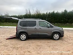 Used 2019 Peugeot Rifter Allure Horizon Grey - Interior and Exterior details 6