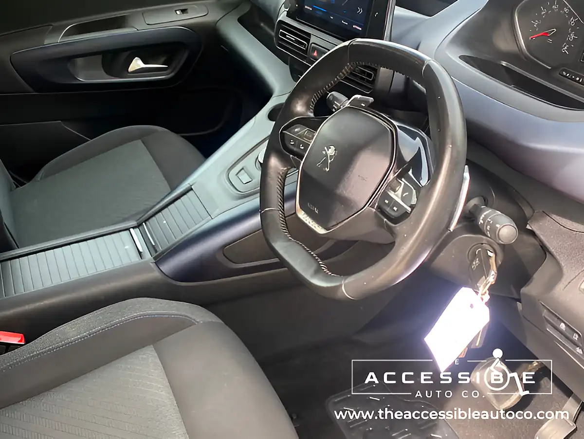 Used 2019 Peugeot Rifter Allure Horizon RS Blue - Interior and Exterior details 12