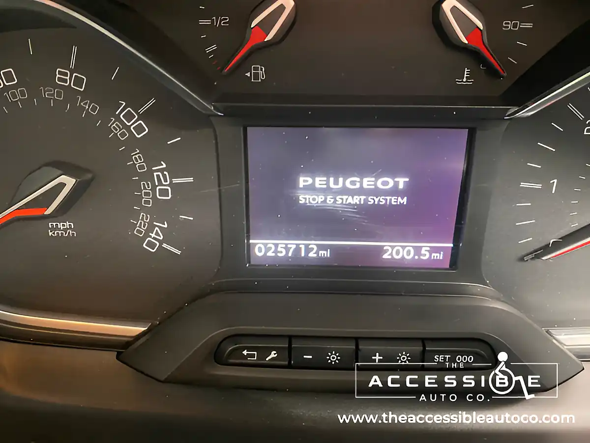 Used 2019 Peugeot Rifter Allure Horizon RS Blue - Interior and Exterior details 19