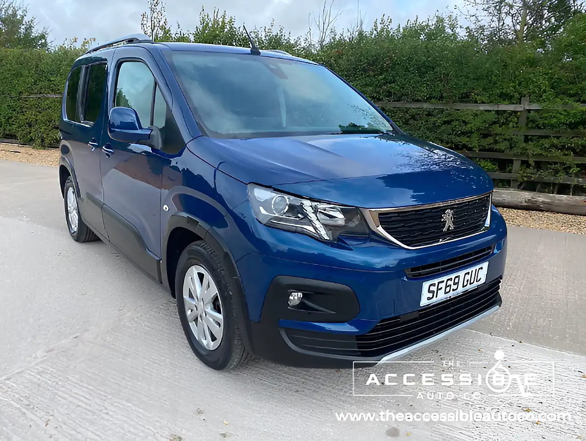 Used 2019 Peugeot Rifter Allure Horizon RS Blue - Interior and Exterior details 2