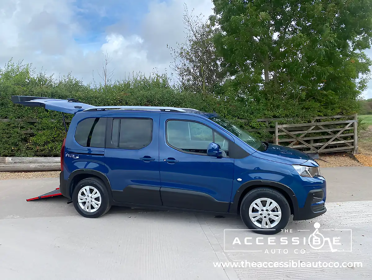 Used 2019 Peugeot Rifter Allure Horizon RS Blue - Interior and Exterior details 5