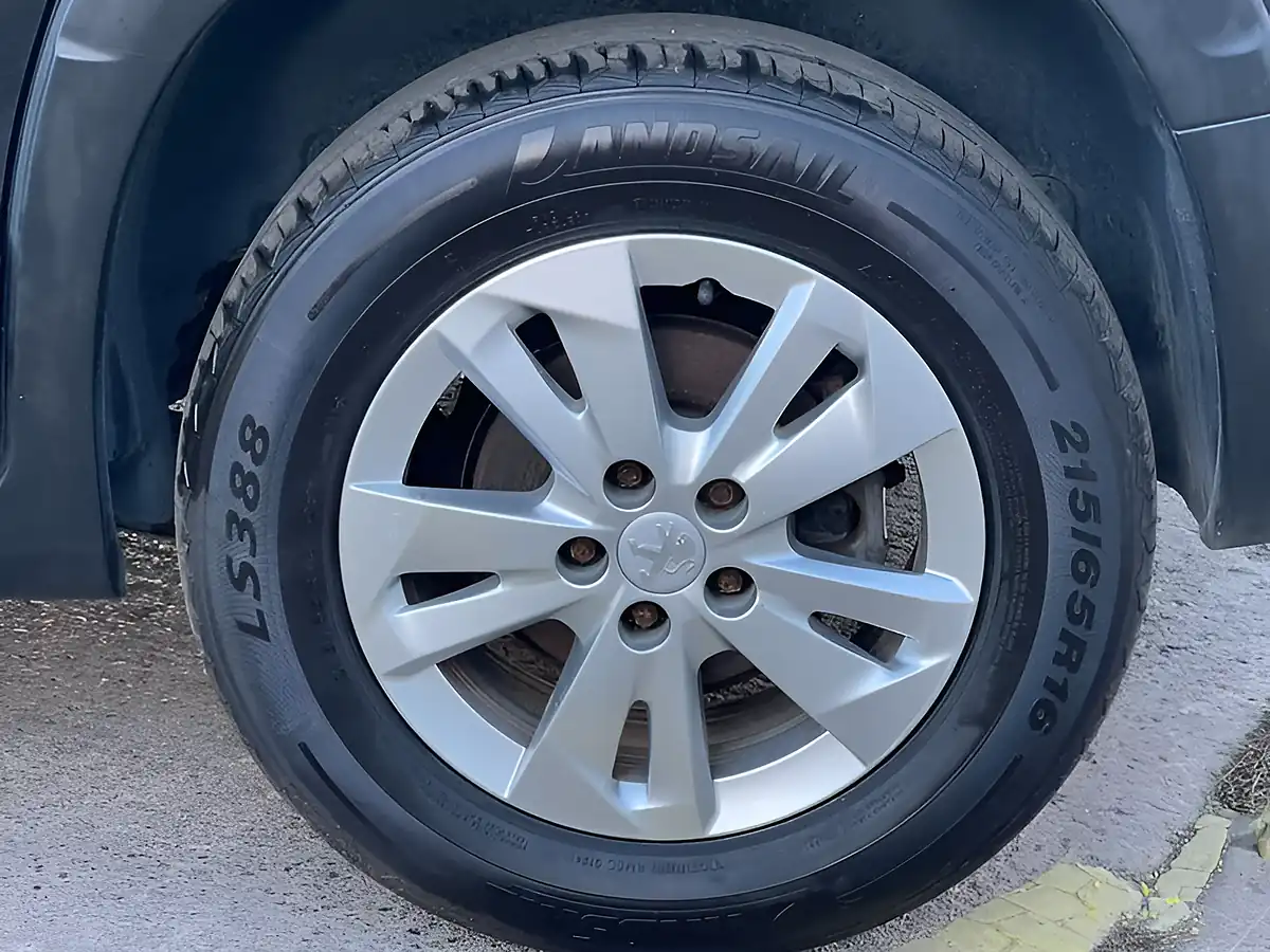 Used 2019 Peugeot Rifter Allure Onyx Black - Interior and Exterior details 10