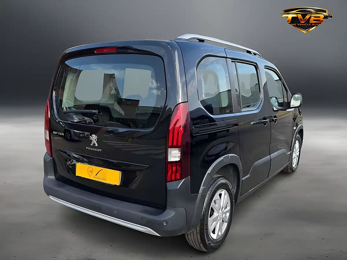 Used 2019 Peugeot Rifter Allure Onyx Black - Interior and Exterior details 4