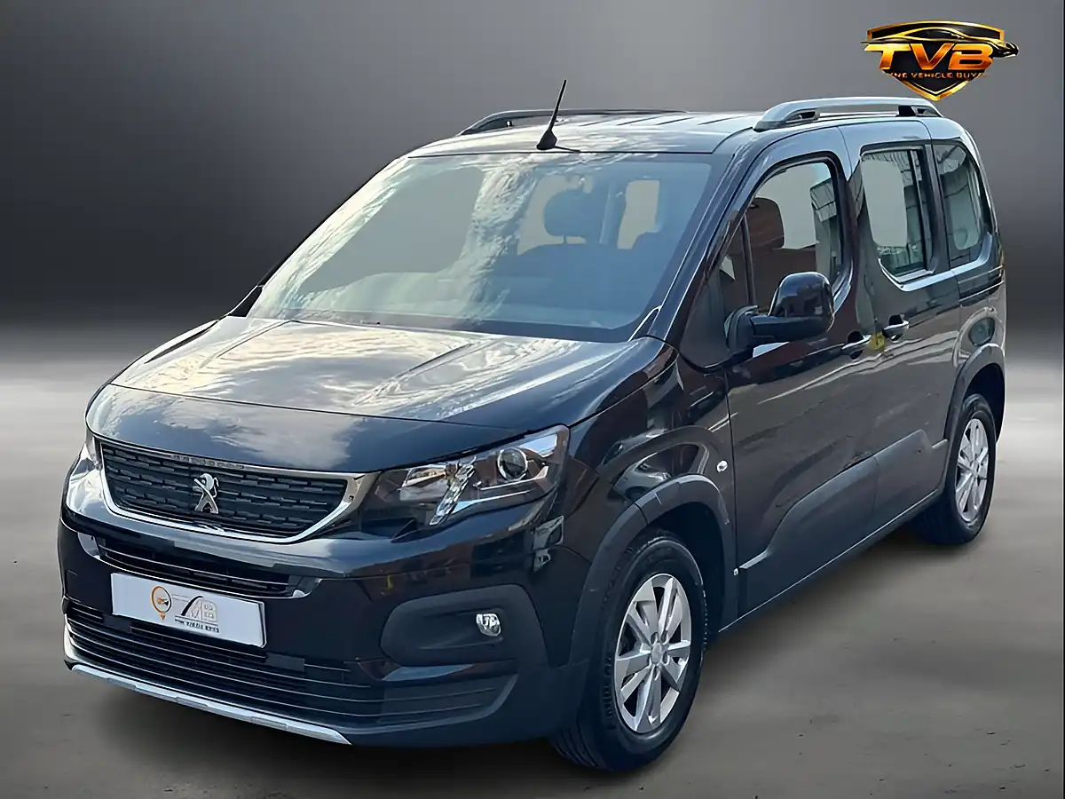 Used 2019 Peugeot Rifter Allure Onyx Black - Interior and Exterior details 8