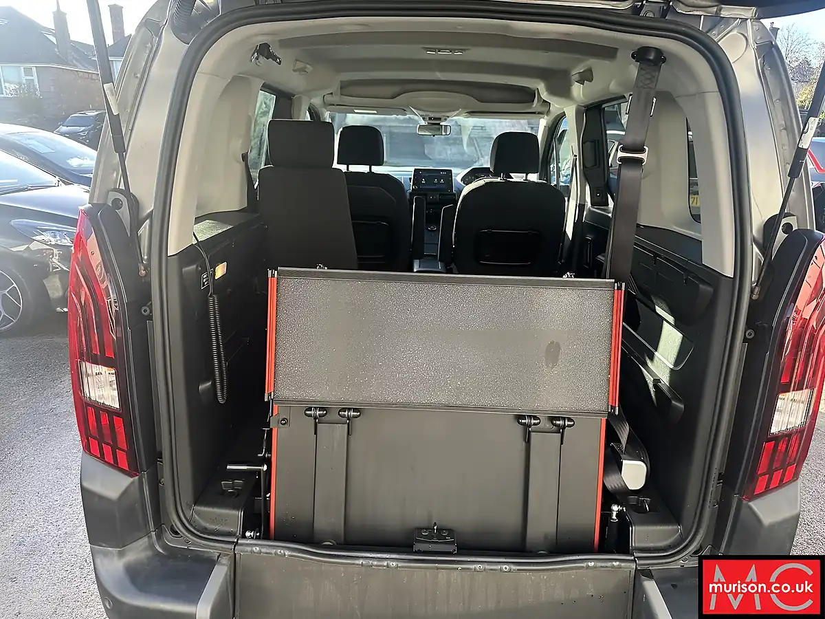 Used 2019 Peugeot Rifter Allure Premium Grey - Interior and Exterior details 10