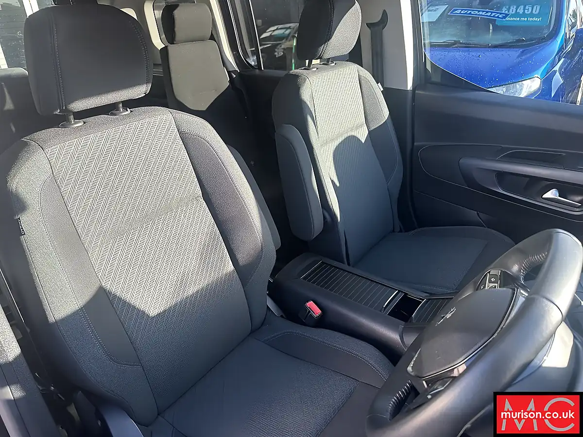 Used 2019 Peugeot Rifter Allure Premium Grey - Interior and Exterior details 19