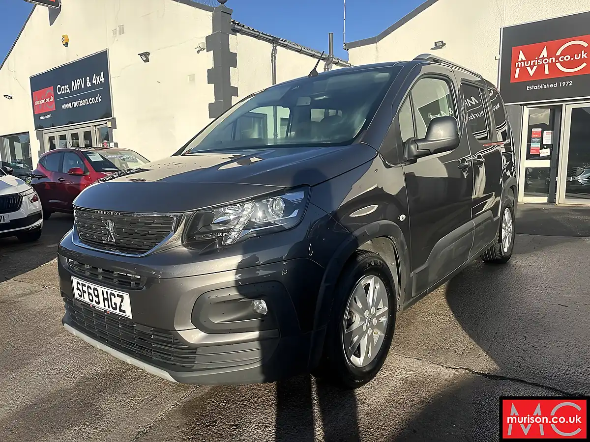 Used 2019 Peugeot Rifter Allure Premium Grey - Interior and Exterior details 4