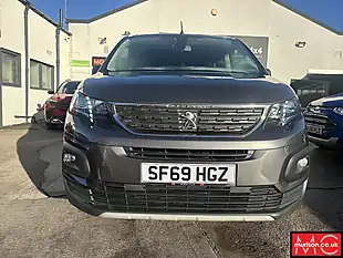 Used 2019 Peugeot Rifter Allure Premium Grey - Interior and Exterior details 5
