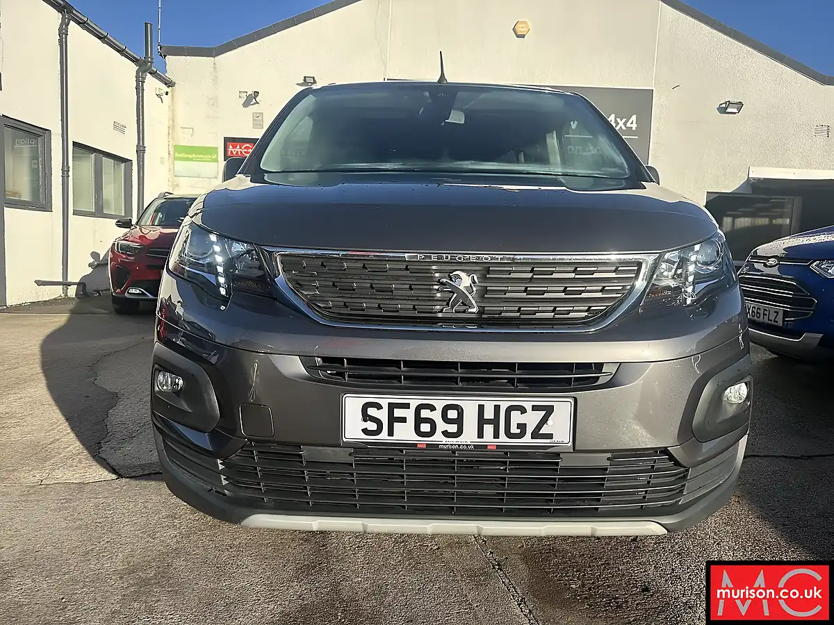 Used 2019 Peugeot Rifter Allure Premium Grey - Interior and Exterior details 5