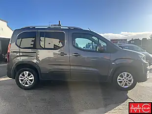 Used 2019 Peugeot Rifter Allure Premium Grey - Interior and Exterior details 6