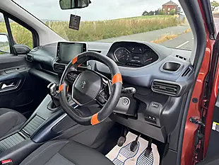 Used 2019 Peugeot Rifter Allure Standard Bronze - Interior and Exterior details 11