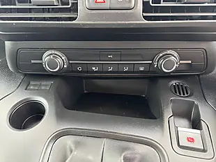 Used 2019 Peugeot Rifter Allure Standard Bronze - Interior and Exterior details 15