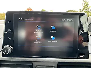 Used 2019 Peugeot Rifter Allure Standard Bronze - Interior and Exterior details 16