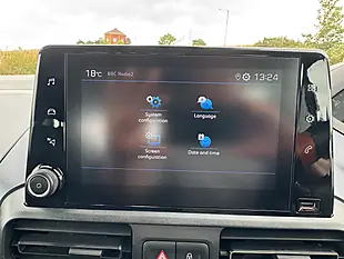 Used 2019 Peugeot Rifter Allure Standard Bronze - Interior and Exterior details 17