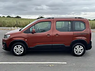 Used 2019 Peugeot Rifter Allure Standard Bronze - Interior and Exterior details 5