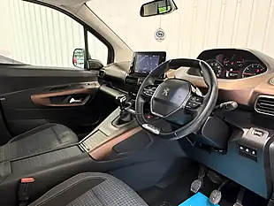 Used 2019 Peugeot Rifter GT Line Bronze - Interior and Exterior details 17