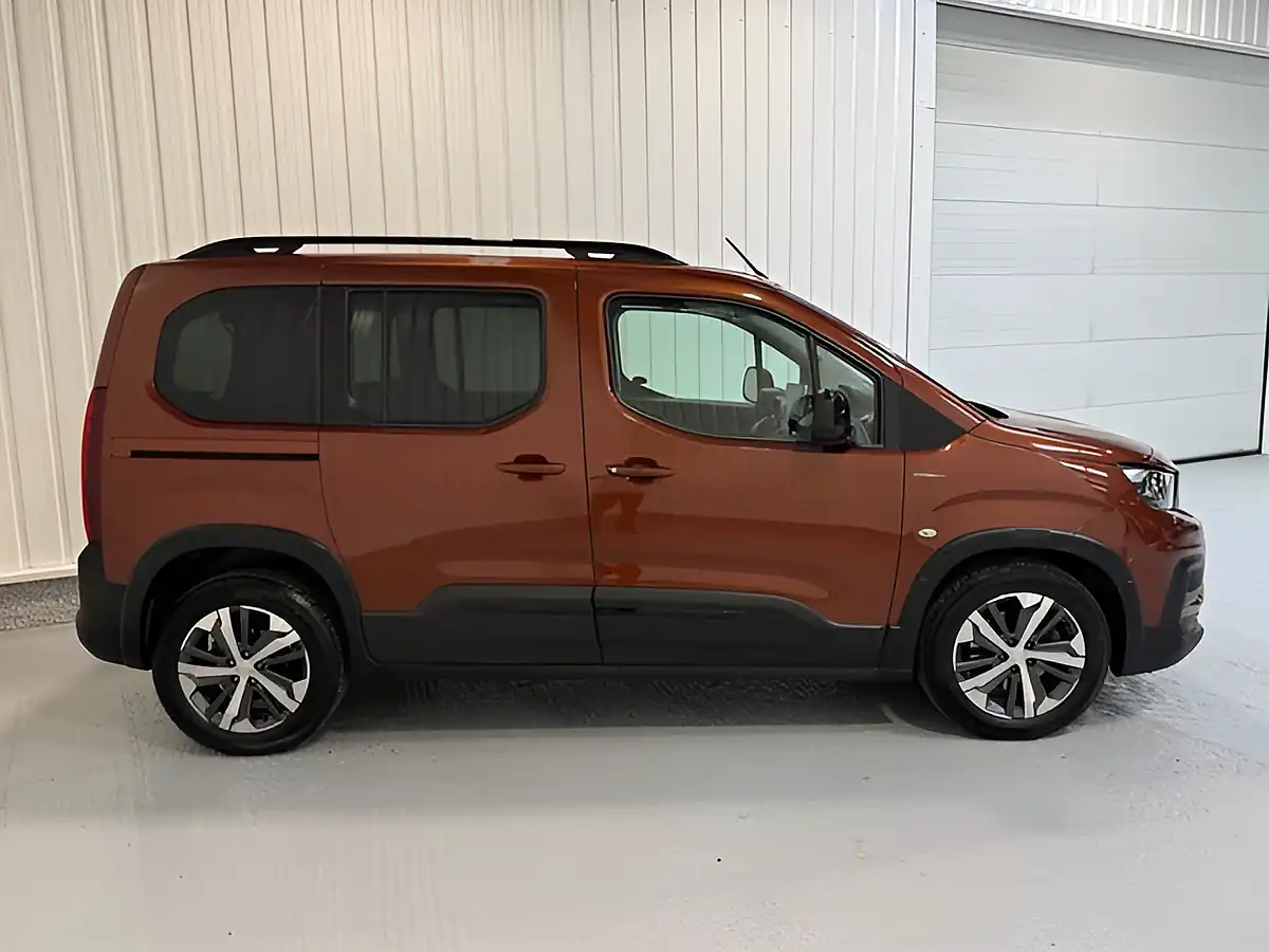 Used 2019 Peugeot Rifter GT Line Bronze - Interior and Exterior details 4