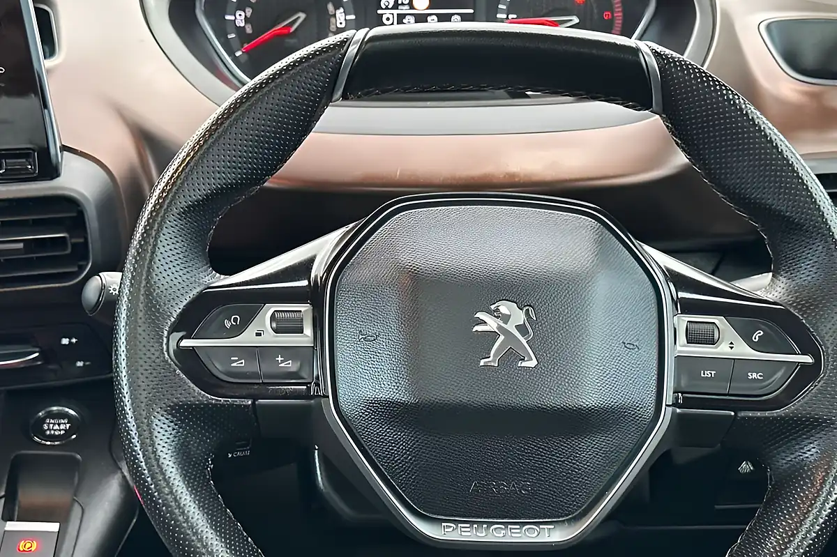 Used 2019 Peugeot Rifter GT Line Standard Beige - Interior and Exterior details 13