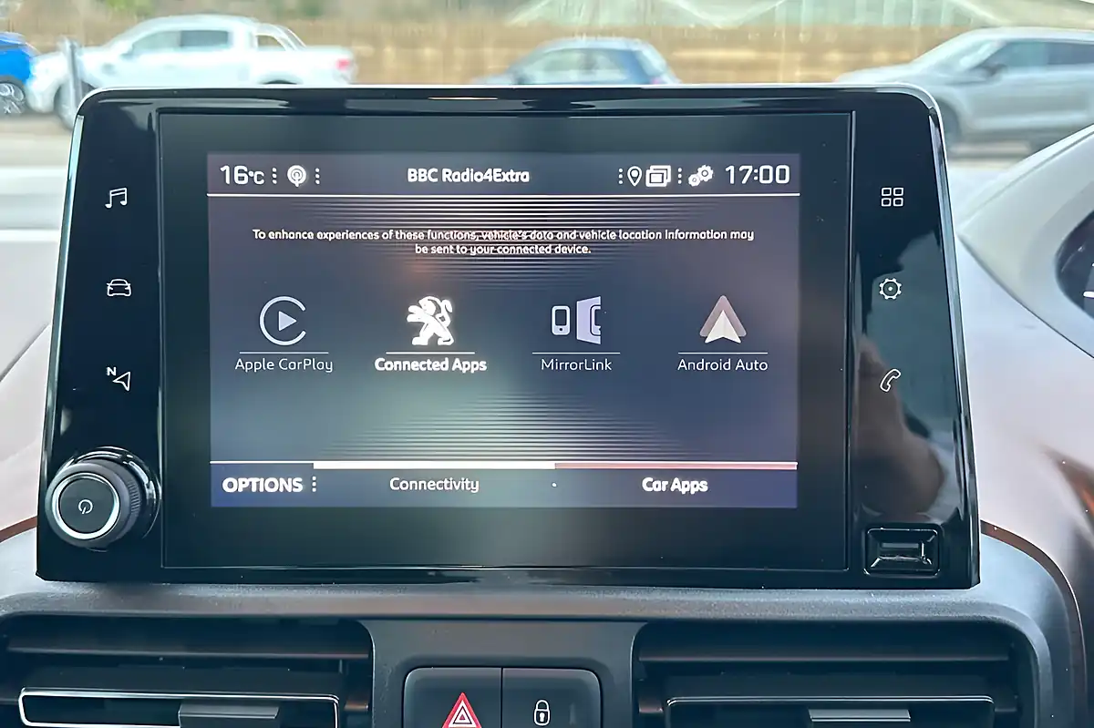 Used 2019 Peugeot Rifter GT Line Standard Beige - Interior and Exterior details 19