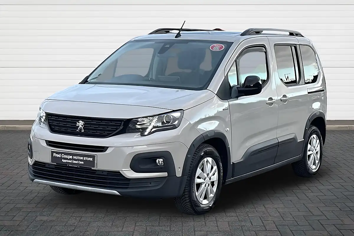 Used 2019 Peugeot Rifter GT Line Standard Beige - Interior and Exterior details 7