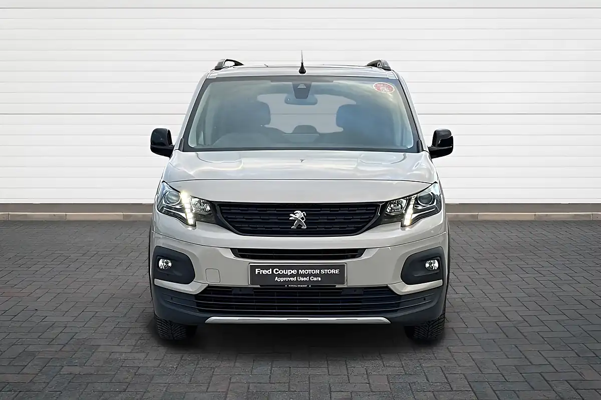 Used 2019 Peugeot Rifter GT Line Standard Beige - Interior and Exterior details 8