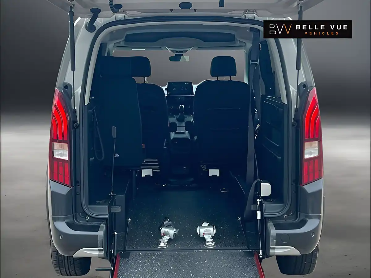Used 2019 Peugeot Rifter Horizon Re Beige - Interior and Exterior details 14
