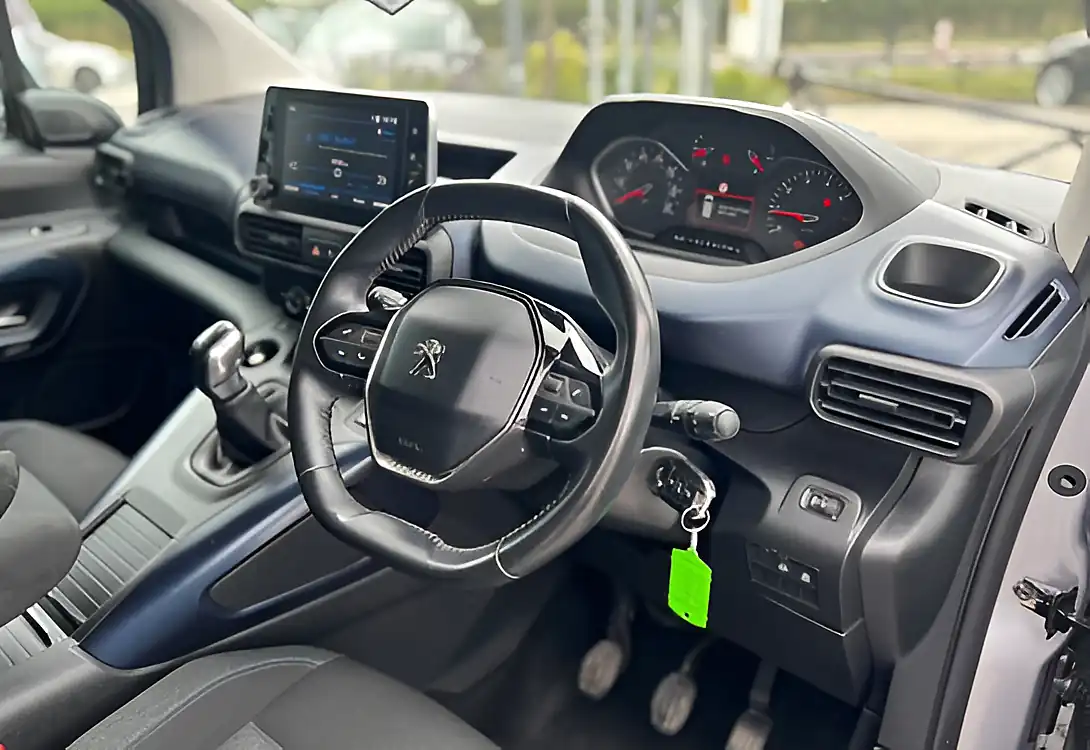 Used 2019 Peugeot Rifter Horizon Re Wav Grey - Interior and Exterior details 12
