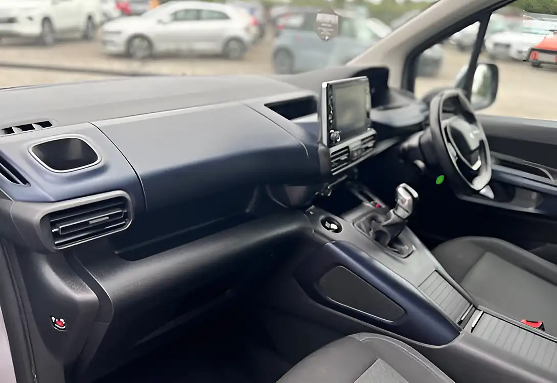 Used 2019 Peugeot Rifter Horizon Re Wav Grey - Interior and Exterior details 16