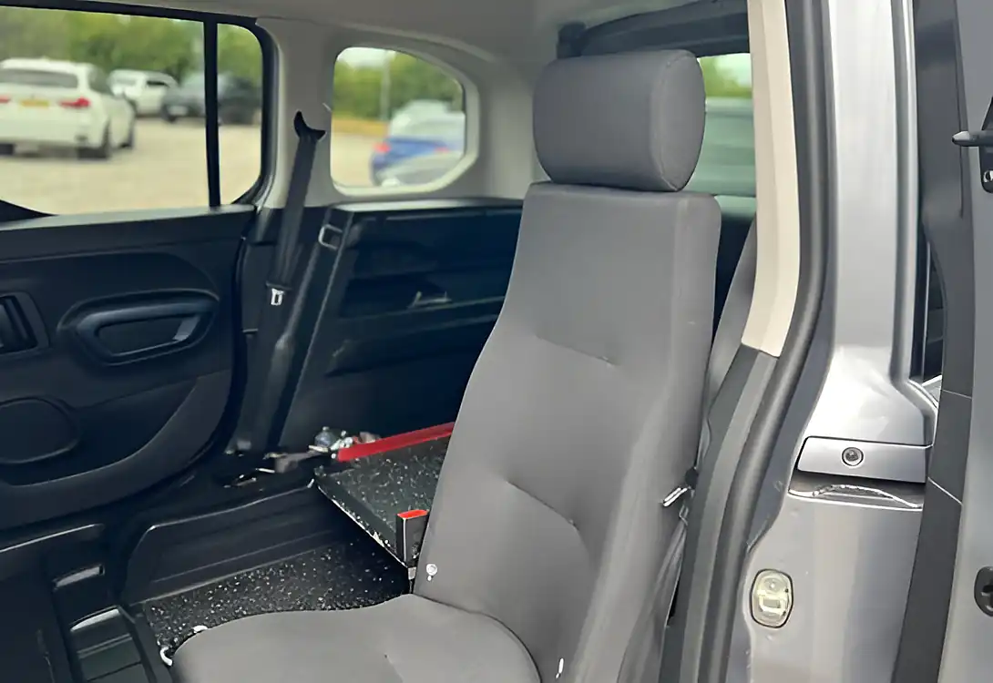 Used 2019 Peugeot Rifter Horizon Re Wav Grey - Interior and Exterior details 17