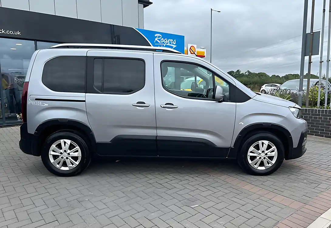 Used 2019 Peugeot Rifter Horizon Re Wav Grey - Interior and Exterior details 6